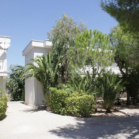 Hotel Dei Bizantini & Villaggio Campo Dei Messapi San Pietro in Bevagna Eksteriør billede